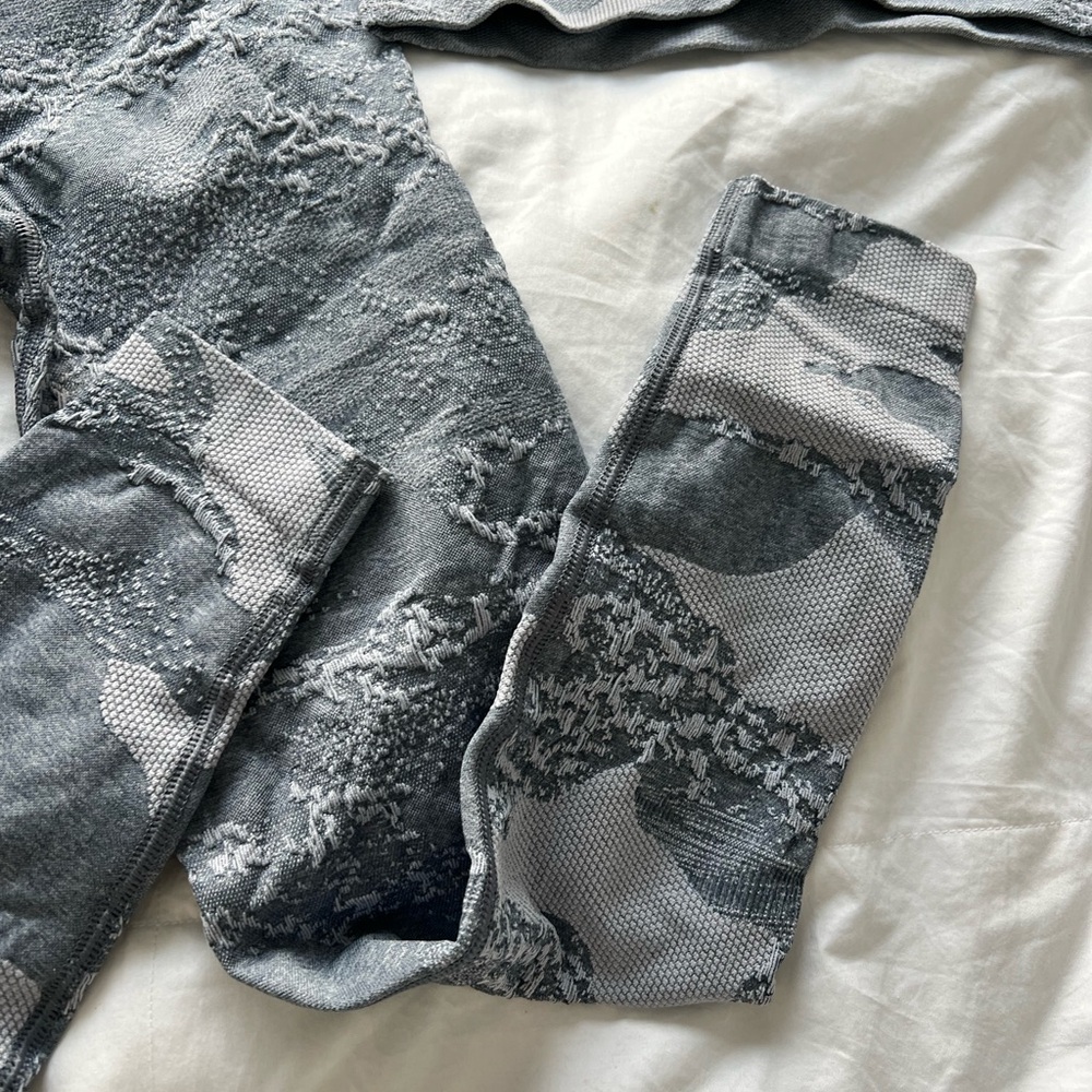 Gymshark Set - Picture 3 of 4